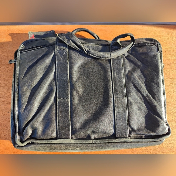 TUMI Italian Leather Expandable Briefcase / Laptop / Bag Carry On. Black - Picture 3 of 11